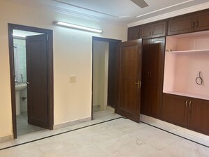 Room in 3 BHK Builder Floor at Saket – for Sale