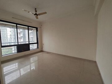 Room in 3 BHK Apartment at Safal Heights, Chembur – for Rent