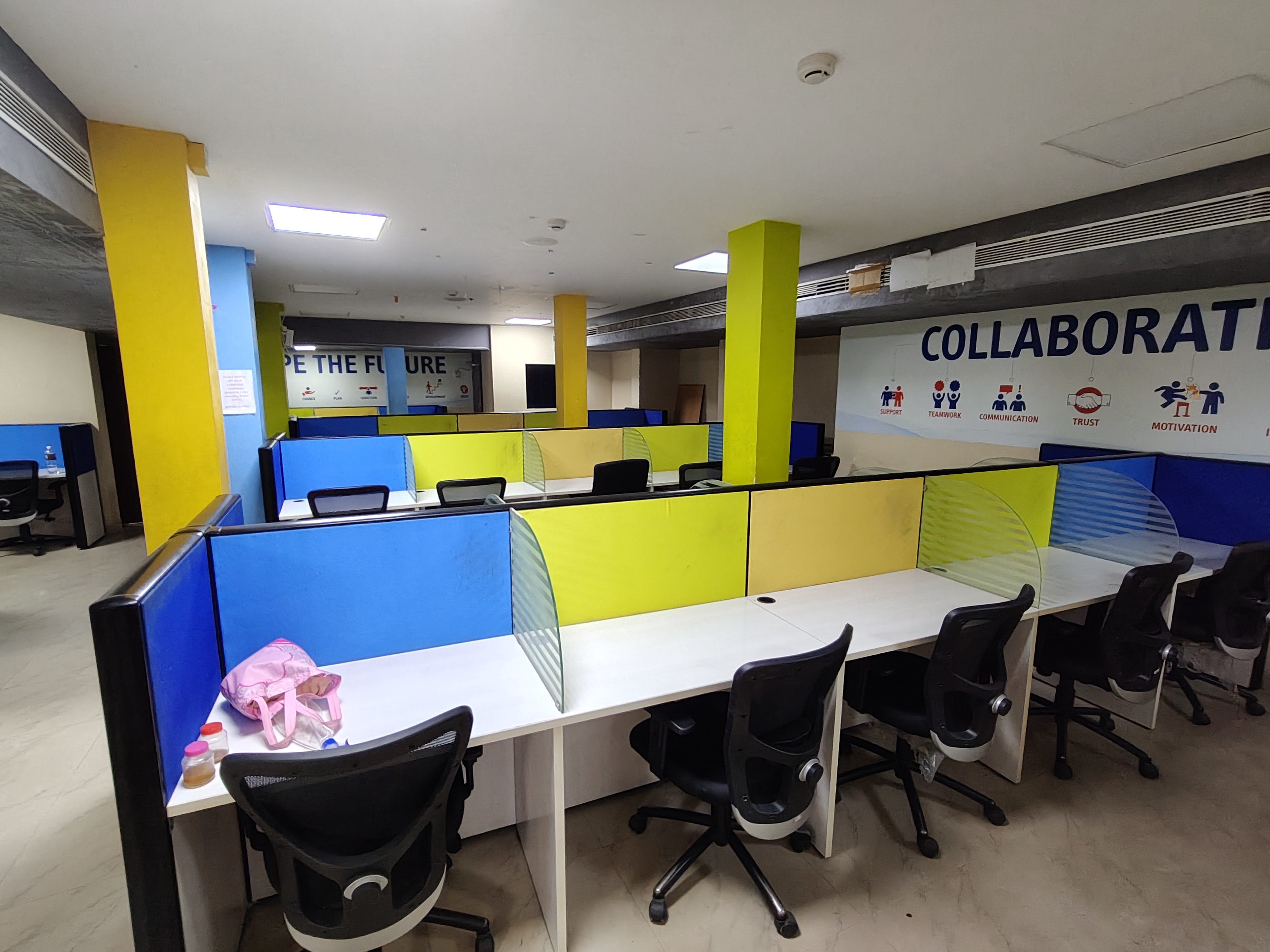 Office Space in IT/SEZ For Rent in 50 Workstation Furnished 