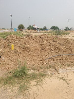  Plot – Garden View at Wave City, Wave City - for Sale