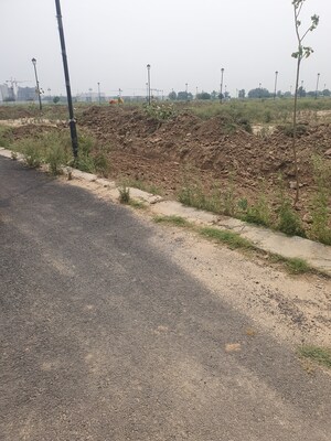  Plot – Garden View at Wave City, Wave City - for Sale