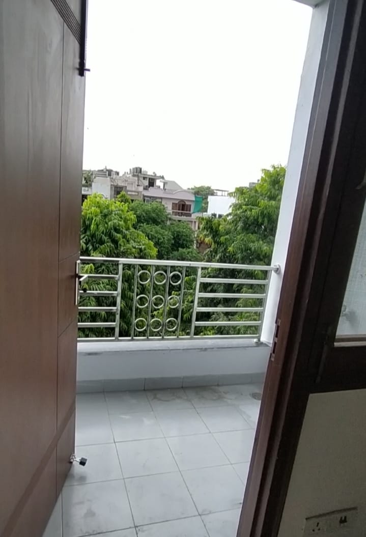 1 BHK + Servant Room Builder Floor For Rent in Luxury Builder Floor 