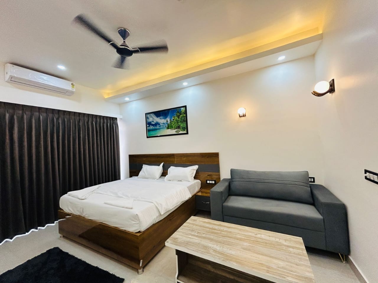 3 BHK 1900 Sq.Ft. Apartment in London Mart
