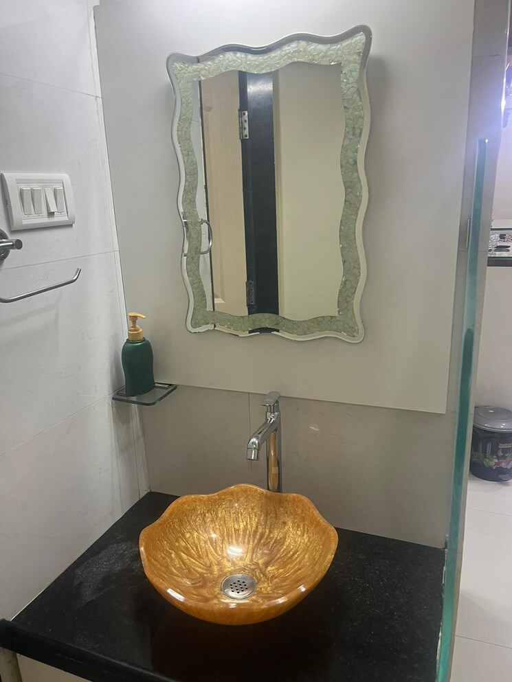 Bathroom, vaibhavlaxmi-queens-avenue 3 Bedroom 1300 Sq.Ft. Apartment In Chembur Mumbai 8814857