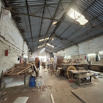  Warehouse For Rent in Naushibai Compound, Chitalsar