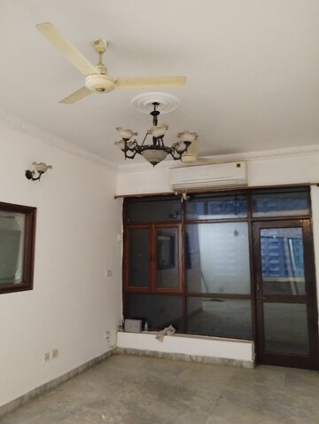Furnished Amenities in 2 BHK Apartment at Pink and Blue Dhruv Apartment, Sector 46 – for Rent