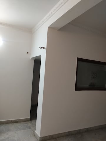 Furnished Amenities in 2 BHK Apartment at Pink and Blue Dhruv Apartment, Sector 46 – for Rent
