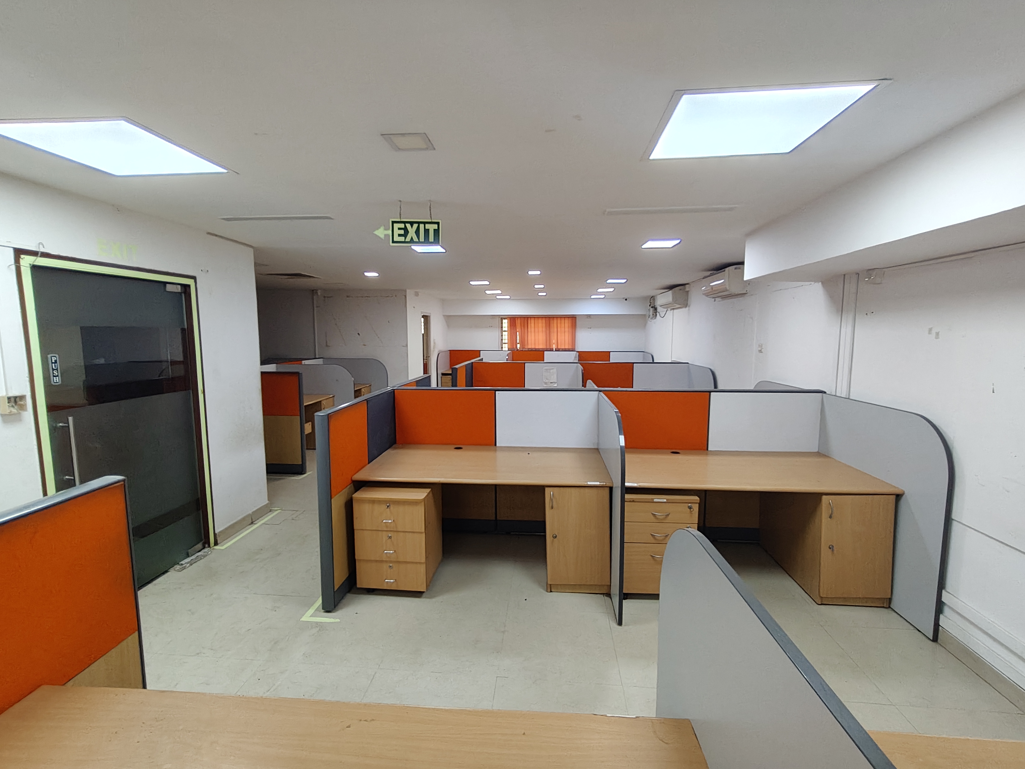 Office Space in IT/SEZ For Rent in 70 Workstation Furnished