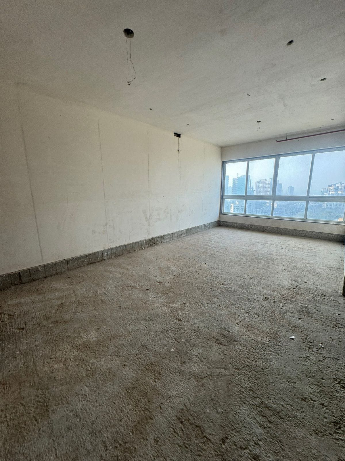 Office Space For Sale in Parinee I