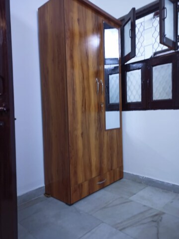 Room in 2 BHK Builder Floor at Subhash Nagar – for Rent