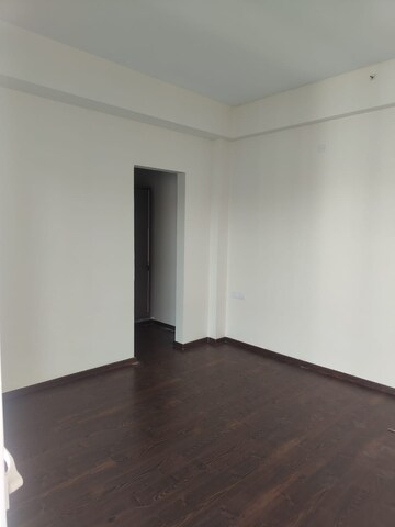 Room in 3 BHK Apartment at Emaar Gurgaon Greens, Sector 102 – for Rent