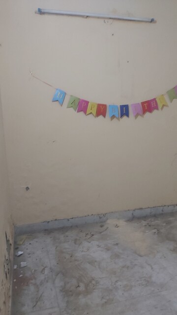Bathroom in 1.5 BHK Builder Floor at Mayur Vihar – for Rent