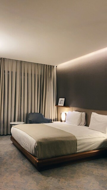Bedroom in 4 BHK Apartment at Lodha Aura, Wadala – for Sale