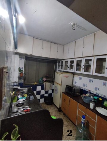 Master Bedroom in 1 BHK Apartment at Kamlesh Apartment, Andheri East – for Rent