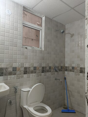 Bathroom in 2.5 BHK Builder Floor at Signature Global Park, Sohna Sector 36 – for Rent