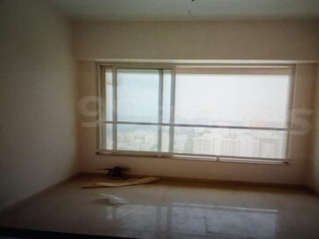 Room in 3 BHK Apartment at Kalpataru Regalia, Goregaon West – for Rent