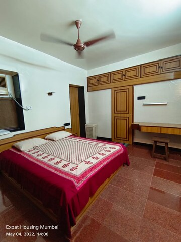 Bedroom in 2 BHK Apartment at Santacruz West – for Rent