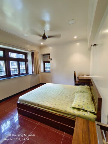 Bedroom in 2 BHK Apartment at Santacruz West – for Rent