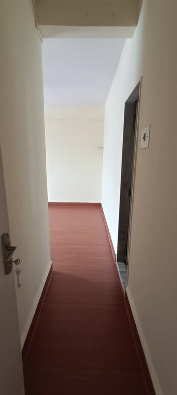 Room in 2 BHK Apartment at Anita Vihar, Kandivali East – for Rent