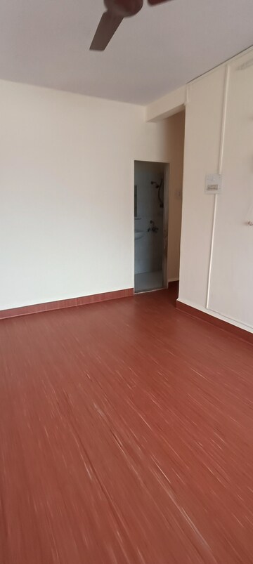 Room in 2 BHK Apartment at Anita Vihar, Kandivali East – for Rent