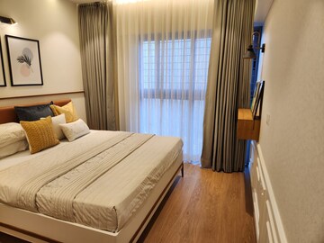 Bedroom in 2 BHK Apartment at Hadapsar – for Rent