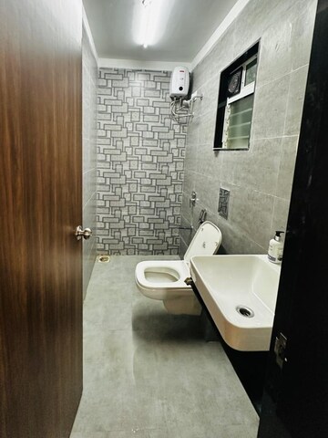 Master Bedroom in 2 BHK Apartment at Natasha Enclave Vartak Nagar, Vartak Nagar – for Rent