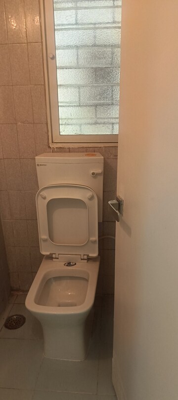 Bathroom in 2 BHK Apartment at Daffodil CHS Kandivali, Kandivali East – for Rent