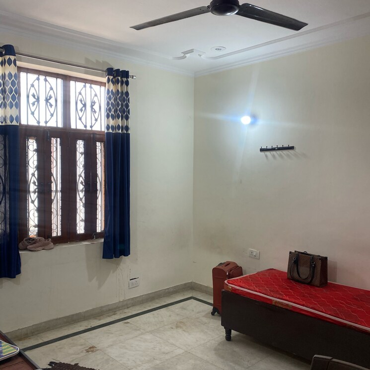 Bedroom, alpha 1 greater noida Pg For Girls In Alpha 1 Greater Noida 8815104