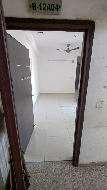 Study Room in 3 BHK Apartment at Ajnara Daffodil, Sector 137 – for Rent