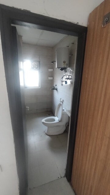 Bathroom in 3 BHK Apartment at Ajnara Daffodil, Sector 137 – for Rent