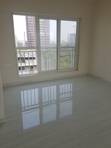 Room in 3 BHK Apartment at Nirvana Apartment, Bandra West – for Sale