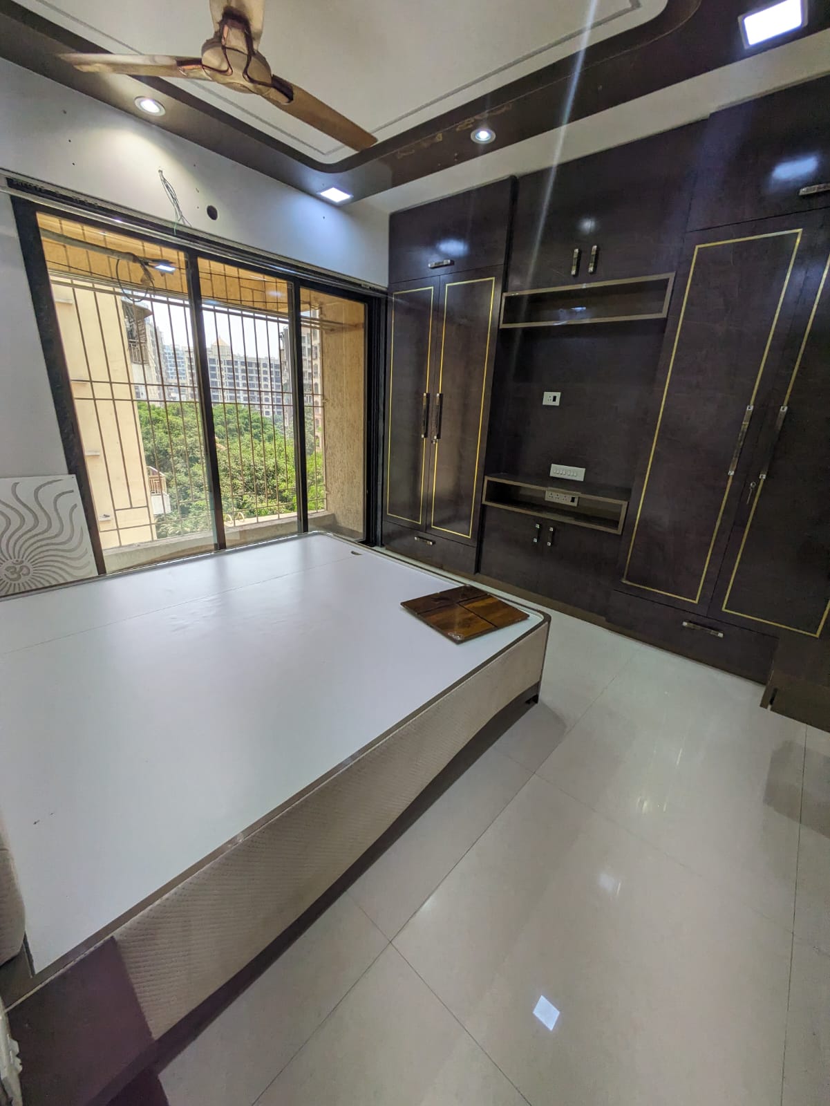 3 BHK Apartment For Rent in TCJ Kings Court