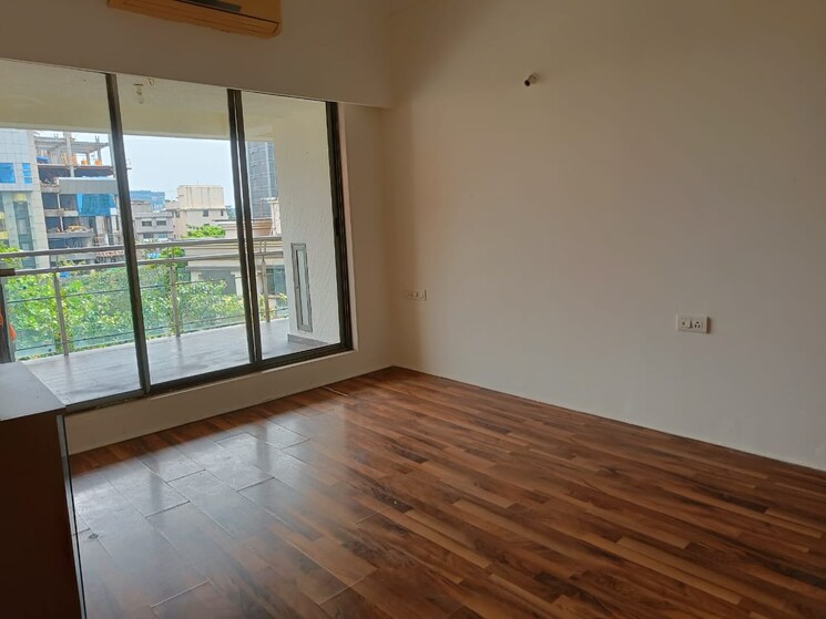 Room, bandra west 3 Bedroom 1650 Sq.Ft. Apartment In Bandra West Mumbai 8815142