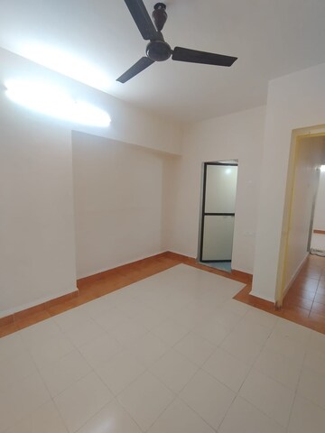 Room in 2 BHK Apartment at Puranik Pratah Pushp, Ghodbunder Road – for Rent