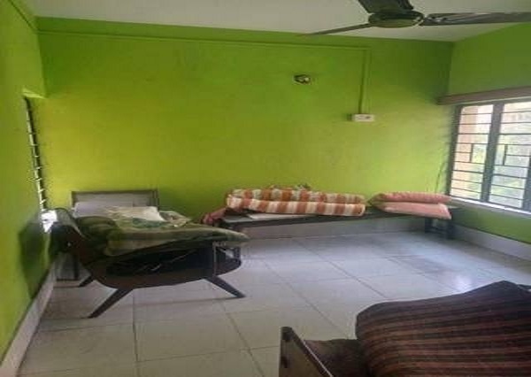 2 BHK + Extra Room Apartment For Rent in Sealdah