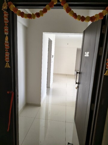 Room in 3 BHK Apartment at Kharadi – for Rent