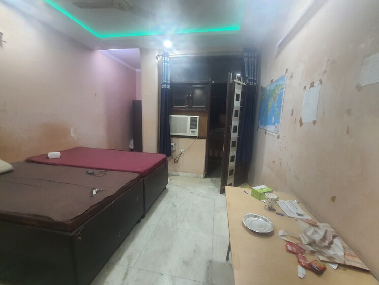 Room, karol bagh Pg For Boys In Karol Bagh 8815209