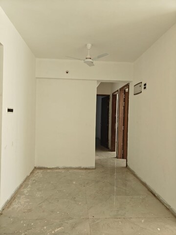 Room in 3 BHK Apartment at Unique Youtopia, Kharadi – for Rent
