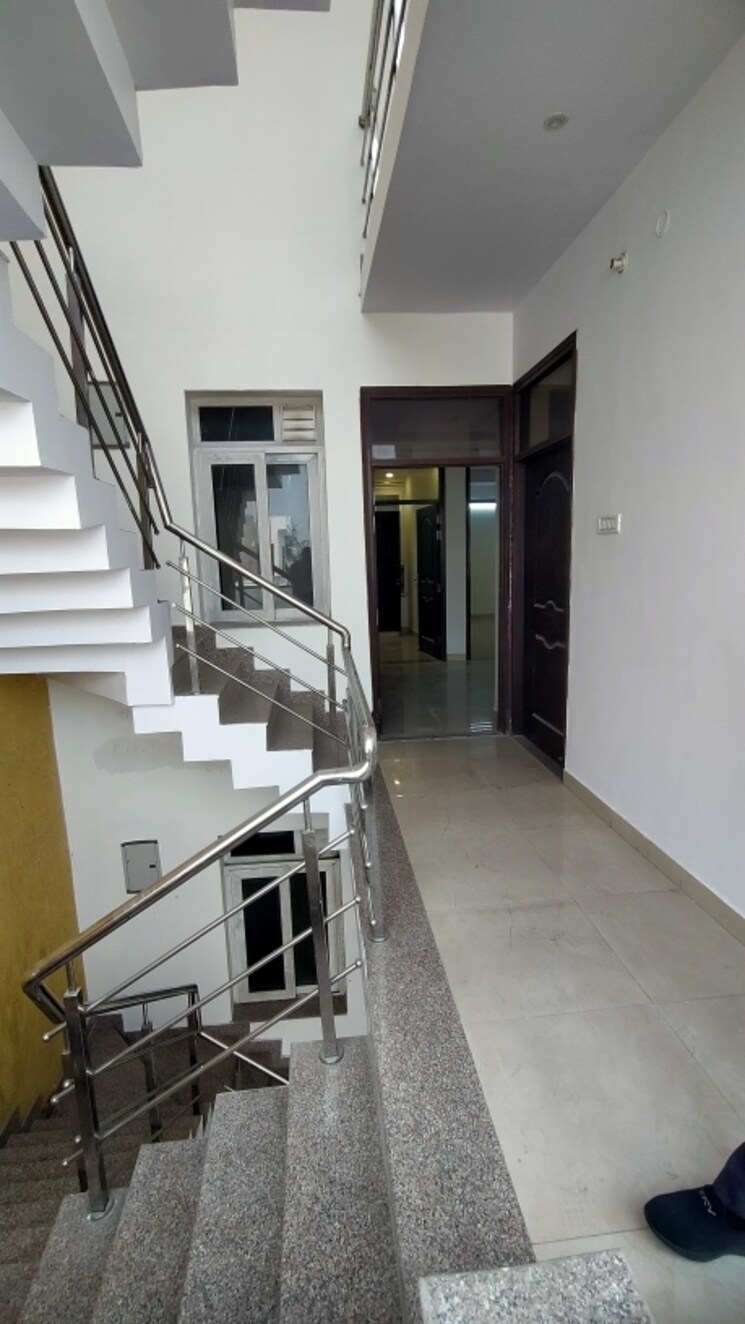 undefined, gomti nagar 4 Bedroom 3200 Sq.Ft. Independent House In Gomti Nagar Lucknow 8815271
