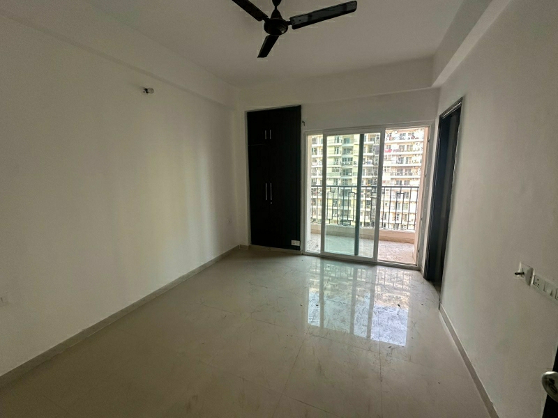 3 BHK 826 Sq.Ft. Apartment in VVIP Addresses