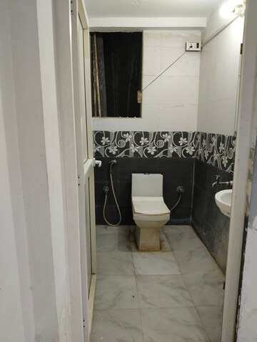 Master Bedroom in 1.5 BHK Builder Floor at Prime City Greater Noida, Sector 3 Greater Noida – for Rent