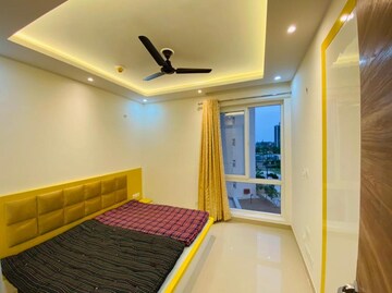 Bedroom in 3.5 BHK Apartment at Shalimar Vista, Gomti Nagar – for Rent