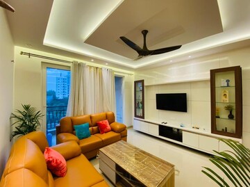 Bedroom in 3.5 BHK Apartment at Shalimar Vista, Gomti Nagar – for Rent