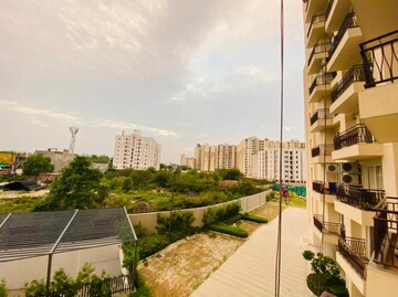 3.5 BHK Apartment – Garden View at Shalimar Vista, Gomti Nagar - for Rent