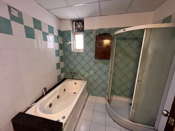 Kitchen in 3.5 BHK Apartment at Shalimar Vista, Gomti Nagar – for Rent