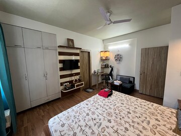 Bedroom in 3.5 BHK Apartment at Omaxe Heights Gomti Nagar, Gomti Nagar – for Sale