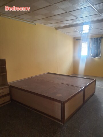 Bedroom in 6+ BHK Apartment at Jakhu – for Sale