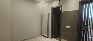 Room in 2.5 BHK Builder Floor at Ashok Nagar – for Rent