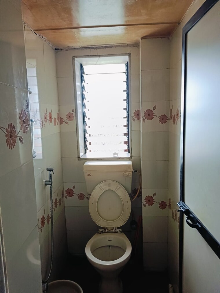 Bathroom, dosti-daffodil 1 Bedroom 400 Sq.Ft. Apartment In Wadala East Mumbai 8815357