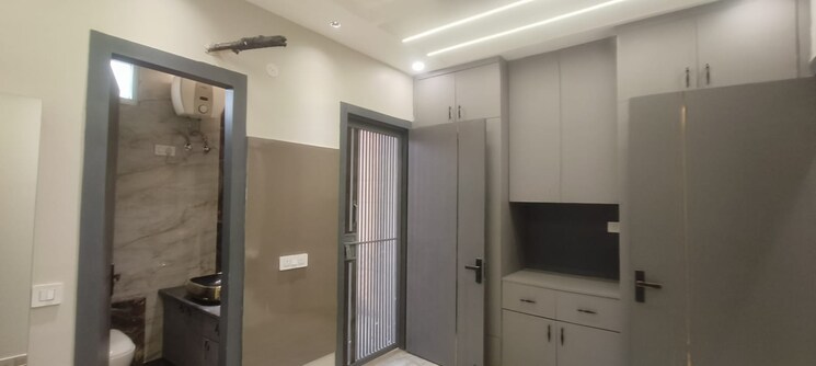 undefined, ashok nagar 2.5 Bedroom 900 Sq.Ft. Builder Floor In Ashok Nagar Delhi 8815353